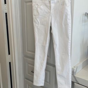 White skinny pants